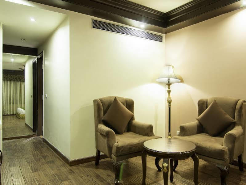 Treebo Tryst Royce New Friends Colony Hotel Ню Делхи Екстериор снимка