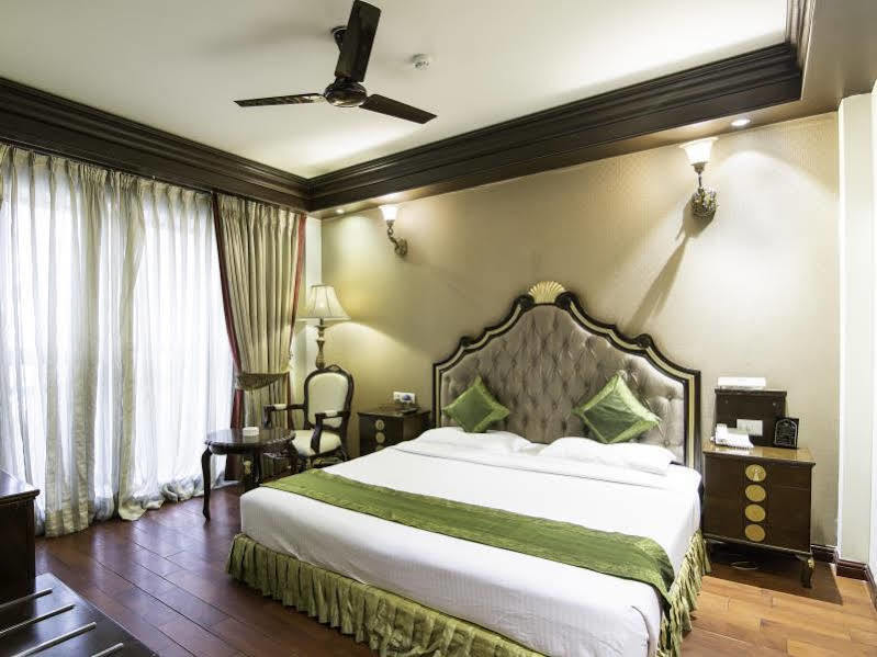 Treebo Tryst Royce New Friends Colony Hotel Ню Делхи Екстериор снимка