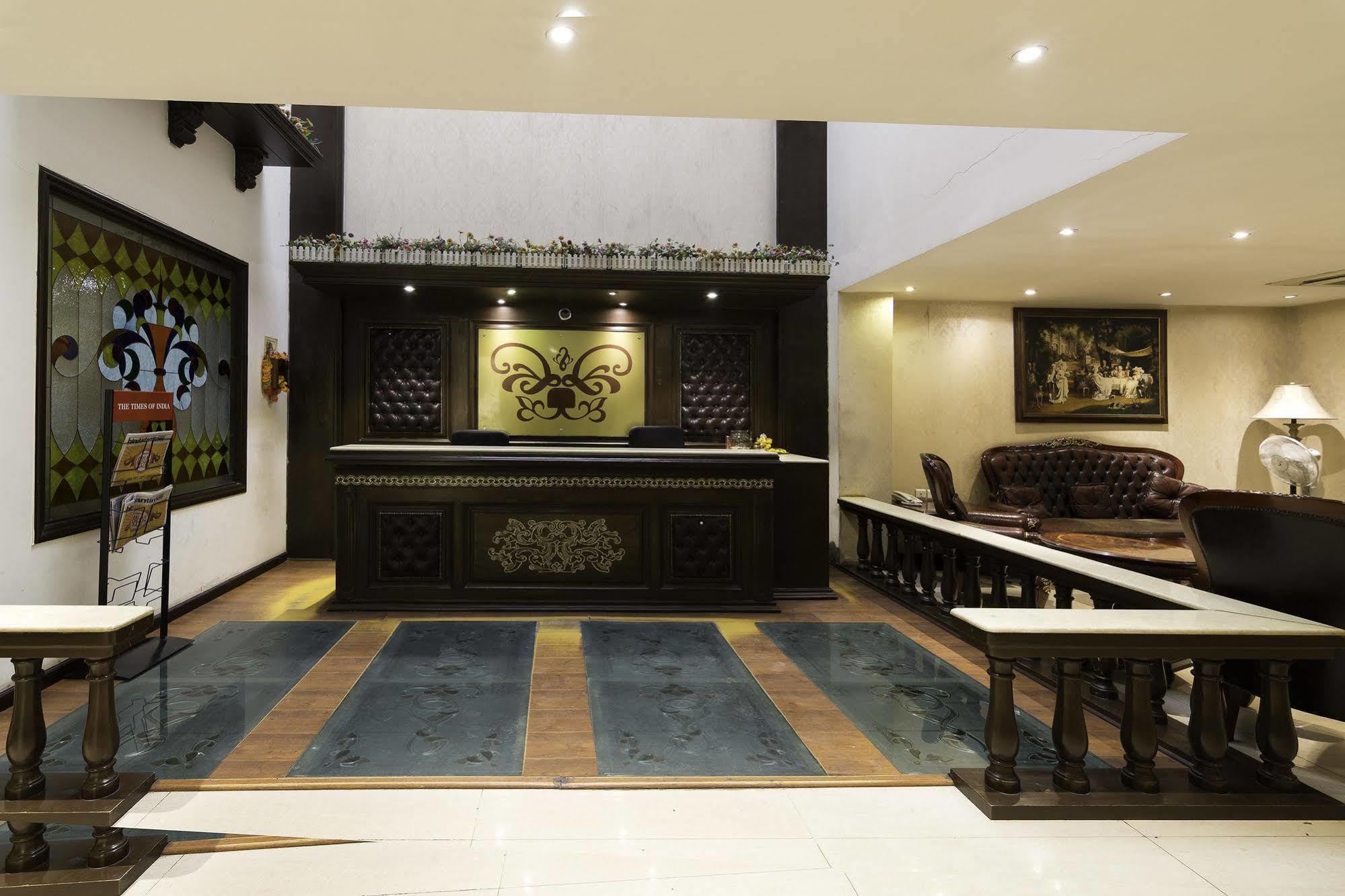 Treebo Tryst Royce New Friends Colony Hotel Ню Делхи Екстериор снимка